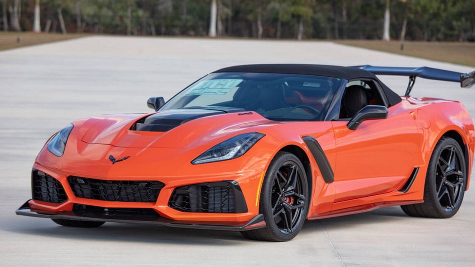 Corvette C7 ZR1 Is A Supercharged Lesson On Saving The Manuals