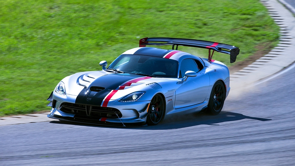 The Dodge Viper Is A Certified Widowmaker