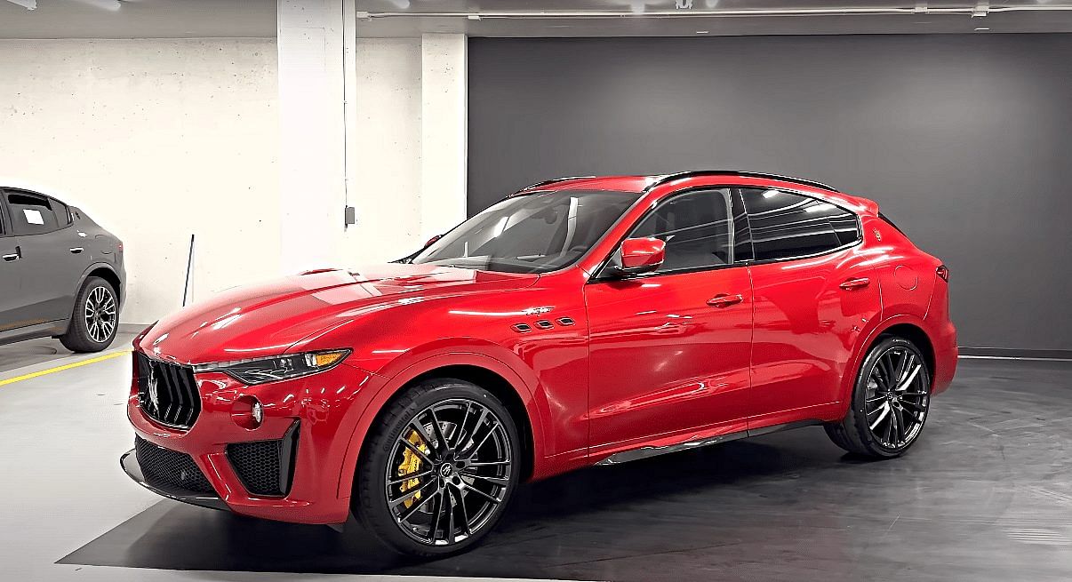 Red 2023 Maserati Levante Trofeo front