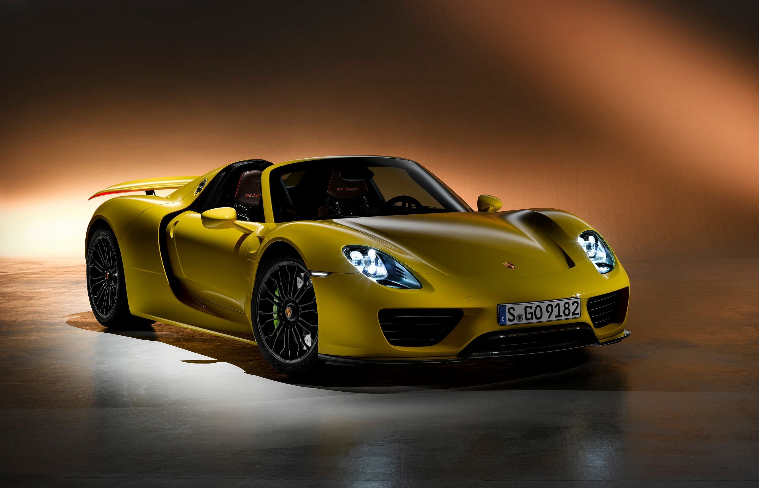 Yellow 2015 Porsche 918 Spyder