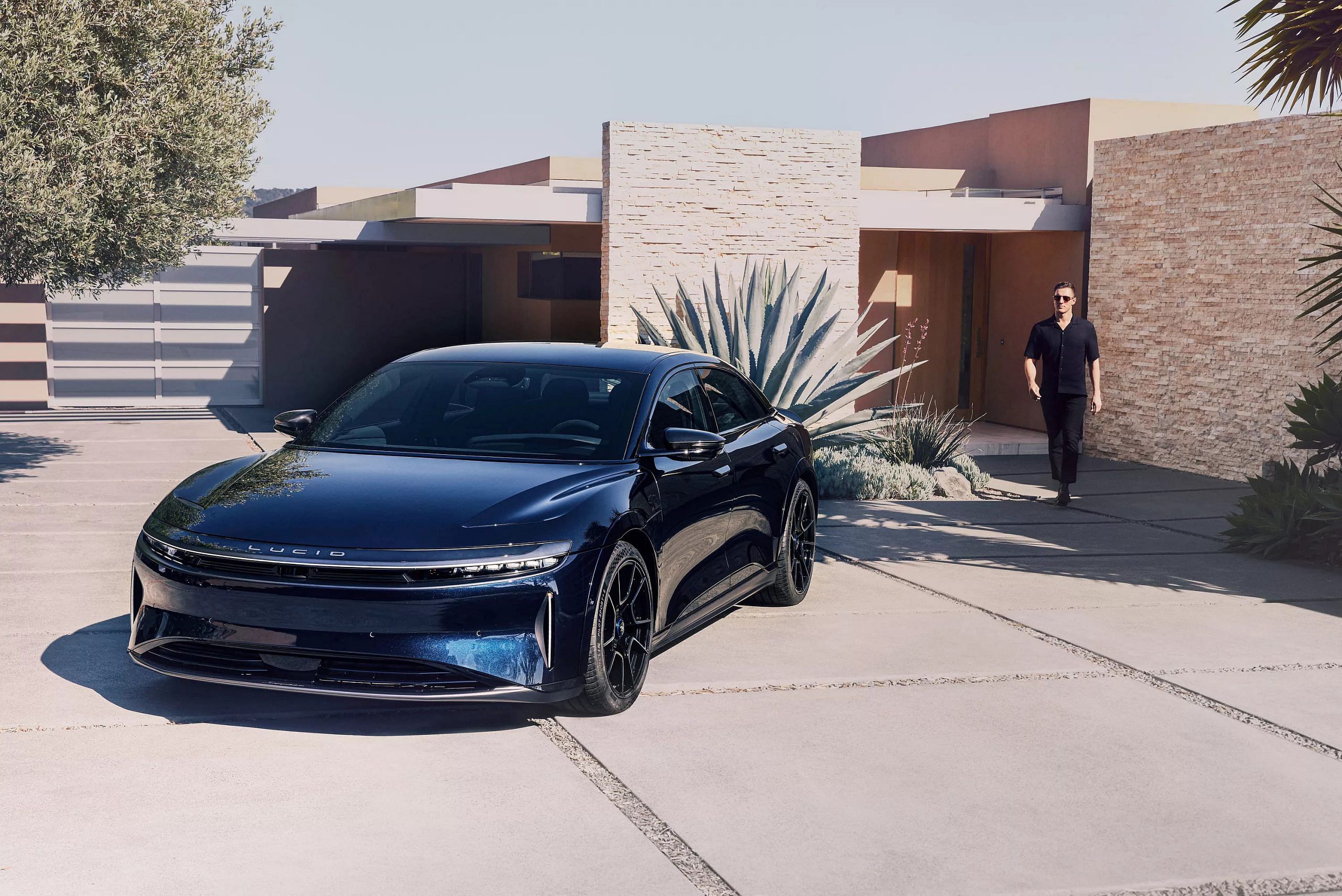 Blue 2023 Lucid Air Sapphire front