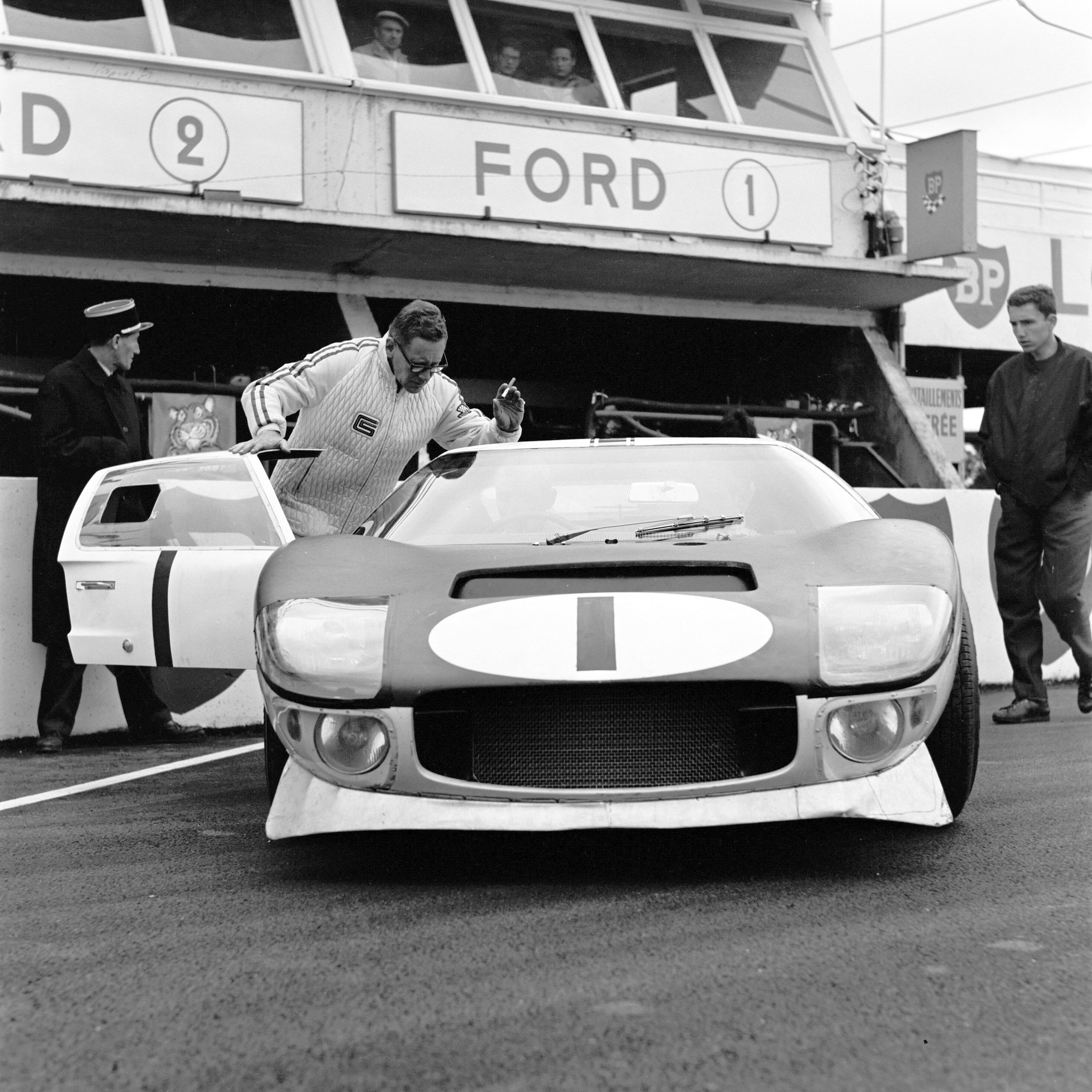 Ford GT40 at Le Mans 1965, driven by Ken Miles and Bruce McLaren