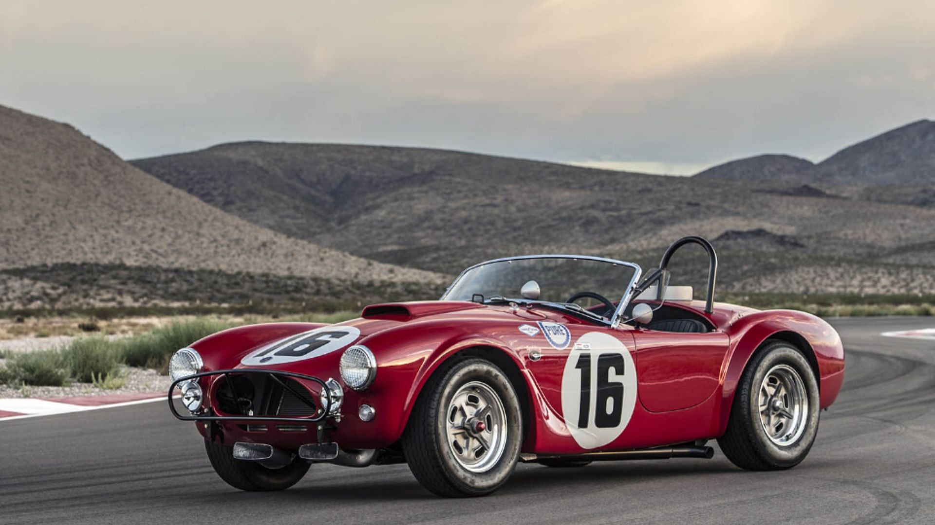 Daytona Coupe in red with Ford 289